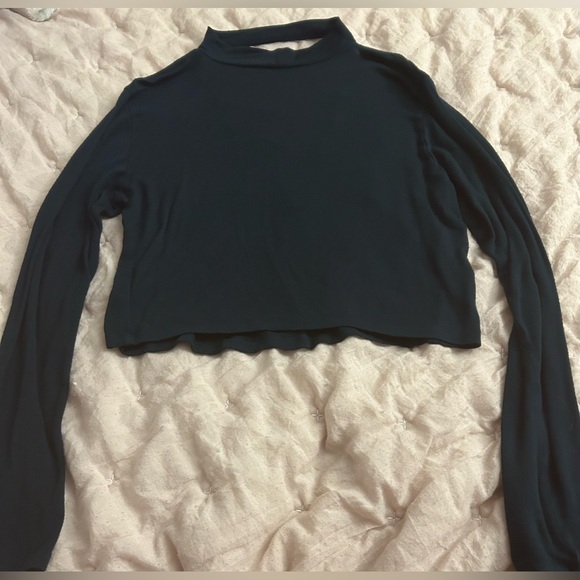 Charlotte Russe Green Criss Cross Low Cut Crop Top - Picture 7 of 8